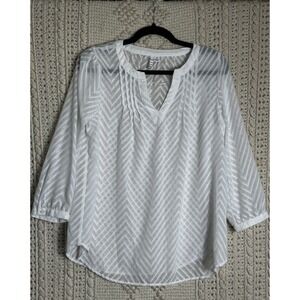 ELLE Women's White V-Neck Sheer Textured 3/4‎ Sleeve Chevron Blouse Size XS